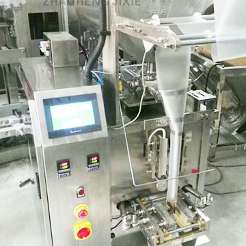 湖南岳阳刘总的辣椒酱小料包包装机现场